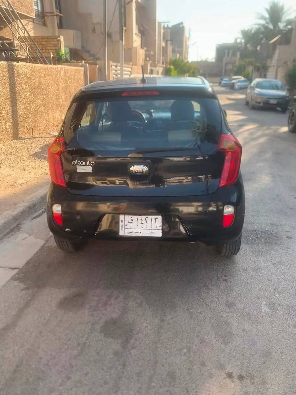 كيا بيكانتو ٢٠١٣ خليجي محرك ٤ سلندر رايدها ب ٨٥ السياره نظيفه  ماشيه ٨٠ كير محرك صدر جديد بيكم طخه ترجع بارد وبيها جراد بالقماره بس السياره جديده مال جناي مكانها السيديه
***********
