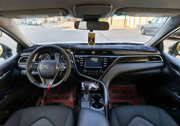 تيوتا كامري 2018 LE وارد امريكي 
بدون حادث مكفولة رقم اربيل تحويل مباشر
 نضيفة جدآ ماشية 115 الف 
مواصفاتها :
1- تحكم ستيرن جهتين 
2- رادار امامي 
3- تحديد مسار كامرة خلفية 
4- كشن كهربائي 
5- شاشة كبيرة 
6- لايت زنون بلاجيكتور
7- نضام ECO الاقتصادي 
8- مانع انزلاق 
9- بلوتوث مع Aux
10- مري شفط مع اشاير بلمري 
11- محرك 4 سلندر 2500 
12- نقطة عمياء
13- ايرباكات سليمة 
14- ويل كب كروم 17
15- مانع تصادم
16- تحكم بمستوى الزنون
17- رادار جانبي
18- تبريد قطعتين 

مكانهة : بغداد
رقم صاحب السيارة :‏  ‏‪***********‬‏
ومتواجد واتساب ايضآ
