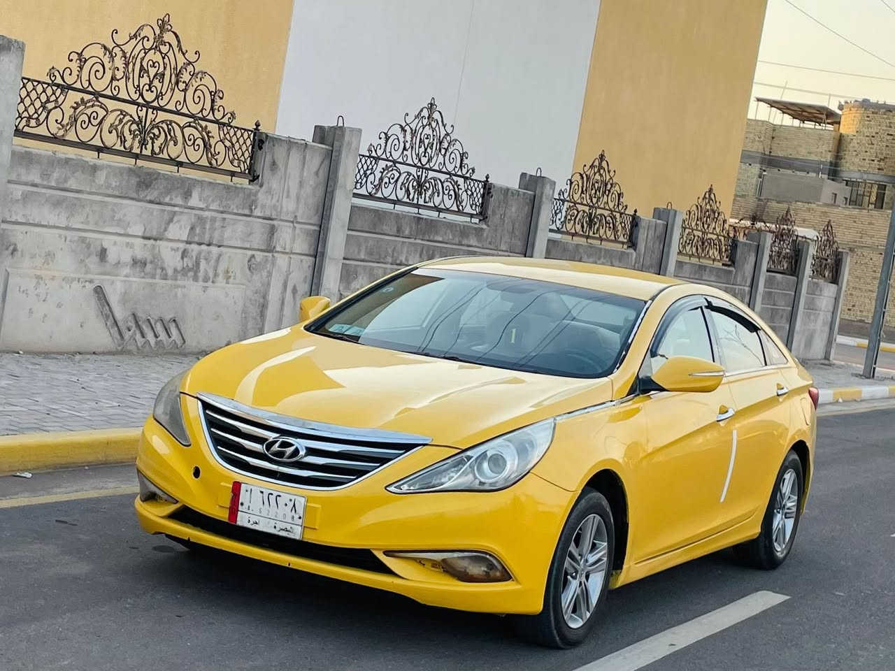 السلام عليكم للبيع هونداي سوناتا مديل 2014 وارد كوري بيه جاملغ وبنيد فقط والباقي مكفول موصفات  شاشه كامره تحكم تبريد قطعتين مري شفط حساس امامي خلفي مكينه 2000 دوش  رقم نكليزي باقي على لاستلام فقط سنويه لغاية 29 مصفره هيه وغرمات السيارة جديده حيل وجاهزه واي نقص مابيه كير مكينه مكفولات حداديه تخم تاير تدفه تبريد ثلج السعر 108 لاستفسار اكثر لاتصال على الرقم*********** مكان سياره كربلاء المقدسة مكلف بل نشر
