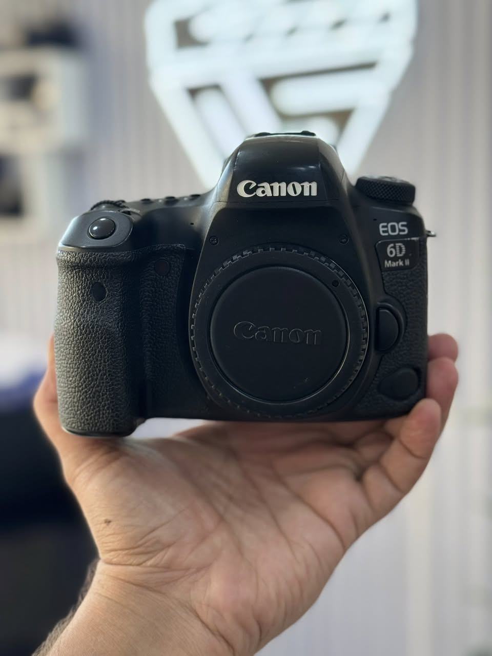 #daste_dw_مستعمل
——————————-
Canon Eos 6D mark II
Lens  24-105mm F4 IS USM
Clean 90%
Shutter 51K


**إذا كنت صاحب هذا الإعلان وتريد حذفه لأي سبب، رجاءا أرسل رسالة إلى الدعم الفني**