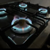 طباخ تكنو • مستعمل حيل نضيف • ٤ عيون