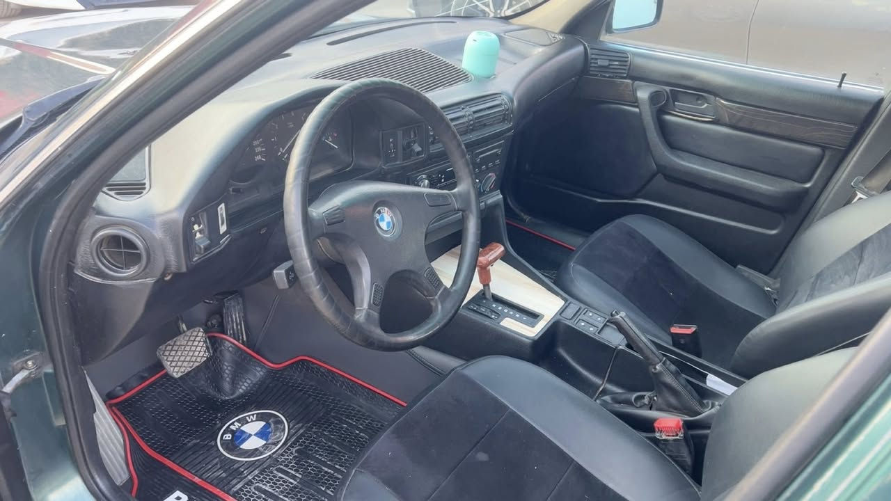 520توماتيك صبغ عام جماليه بدون اي حادث شرط التحويل موديل 1992السعر 57   (***********)
