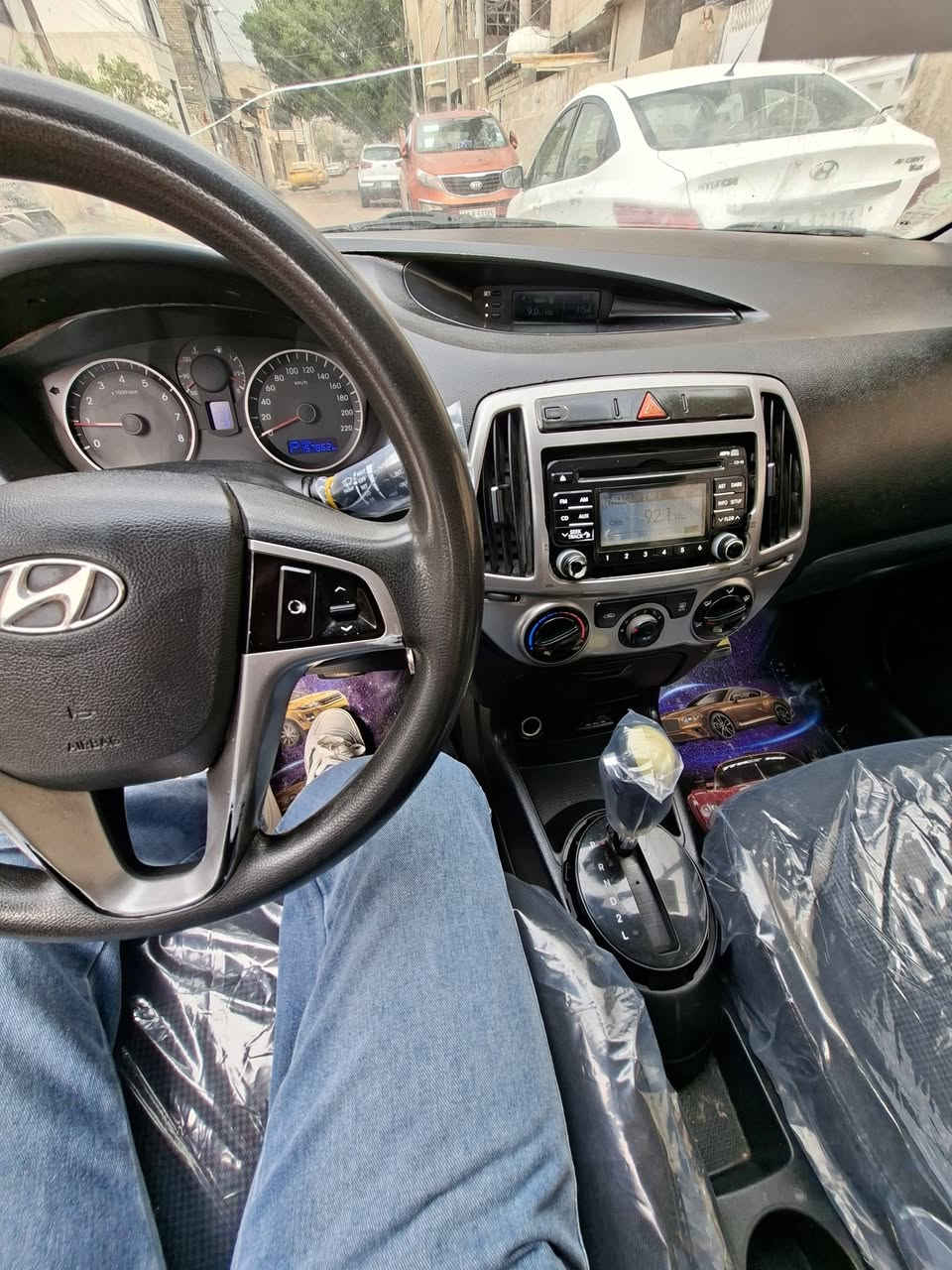 السلام عليكم هيونداي  2013 i20  للبيع رصاصي رقم واسط مكانها بغداد وراعيها بغداد السياره مكفوله مكينه وكير  وتبريد  وتدفئه كله شغال بيها بيها مكانات صبغ وبعض الحالوب سعر 75 وبيها مجال
 للاستفسار ***********
