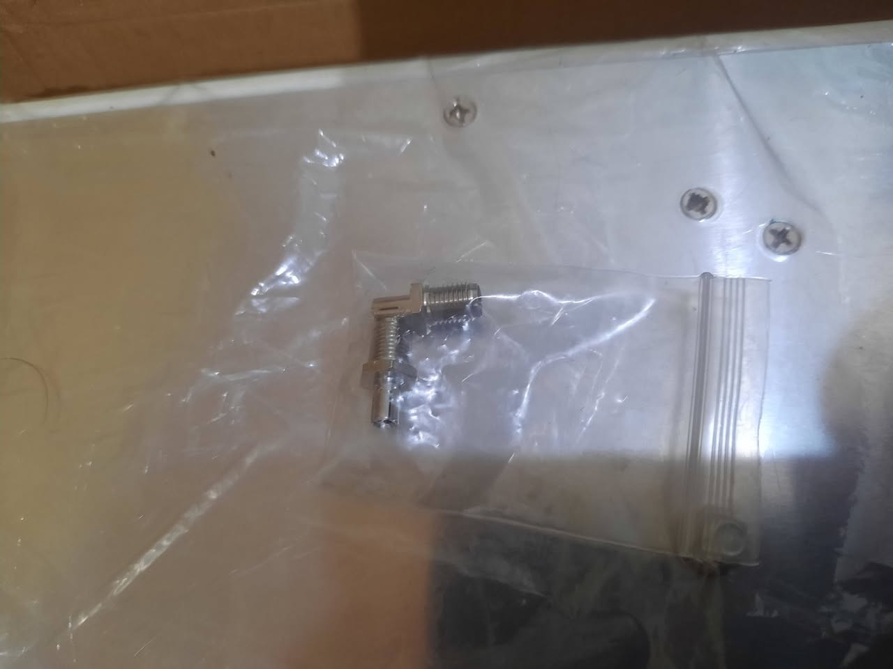 السلام عليكم يوجد انتنا للبيع (***********)
