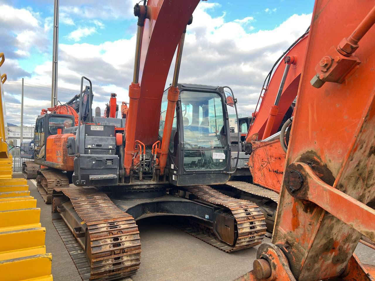 جاري الشحن من اليابان الى العراق 🇮🇶 

مده الوصوال 30يوم بسعار جيده جداً 
شركه صالح جليل حمود الخيكاني
سجاد صالح- ***********
