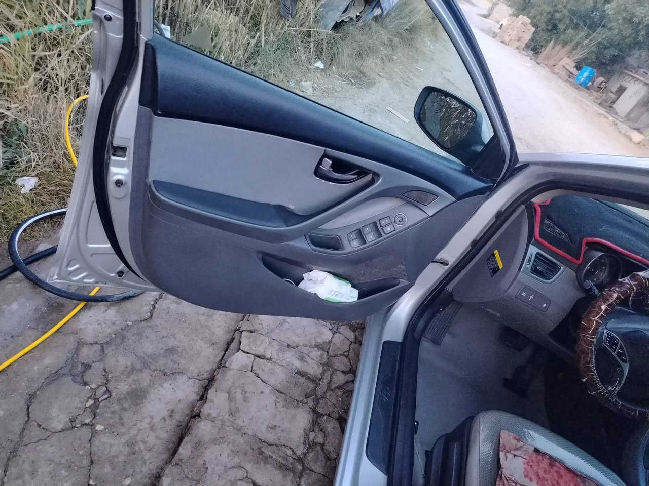 سلام عليكم النترا رقم واسط
موديل ١٤ سلفر
السياره ليبل واحد
وبيها طخه بالباب الخلفي موظحه بالصوره
السياره جاهزه وخير من الله
السعر ١١٠ وبيها مجال الشراي
اكرر واكول السياره ليبل واحد حادث خفيف بأمريكا
الاستفسار الاتصال ***********
