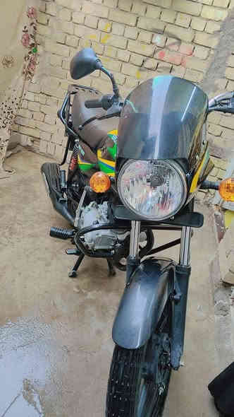 سلام عليكم بوكسر موديل 2023 دراجه رمبه بحاله الوكاله الدراجه مبدله دهن مرتين ماشيه 1500 مرقم لوحتين انكليزي سنويه لحد 2030 الدراجه جديده بمعنه الكلمه المكان بغداد العبيدي الاستفسار موجود خاص وهاتف ***********
