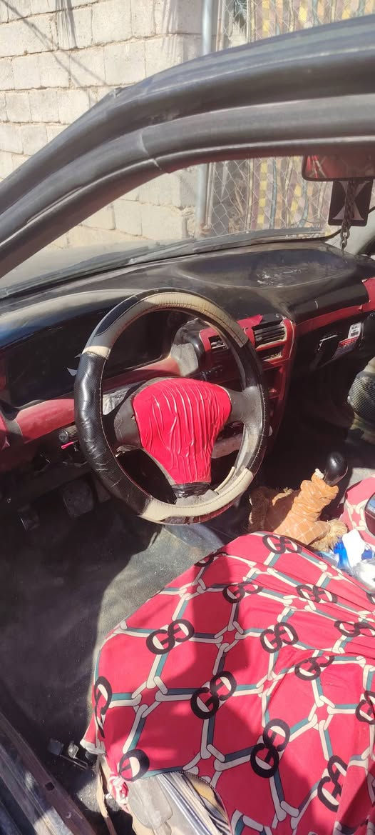 كيا سيفية موديل ٩٤.  سيارة خير من الله يحتاجه ترتيب بيع فقط وكالة خاصة. للاستفسار الاتصال على الرقم *********** بسعر  ١٨ وبيه مجال
