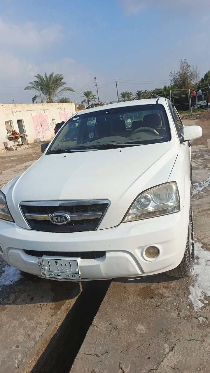 سورنتو خليجي رقم ذي قار مميز ٢٠٠٩السياره كلش حلوه كير محرك مكفول ما مفتوح *********** مراوس ترهم
