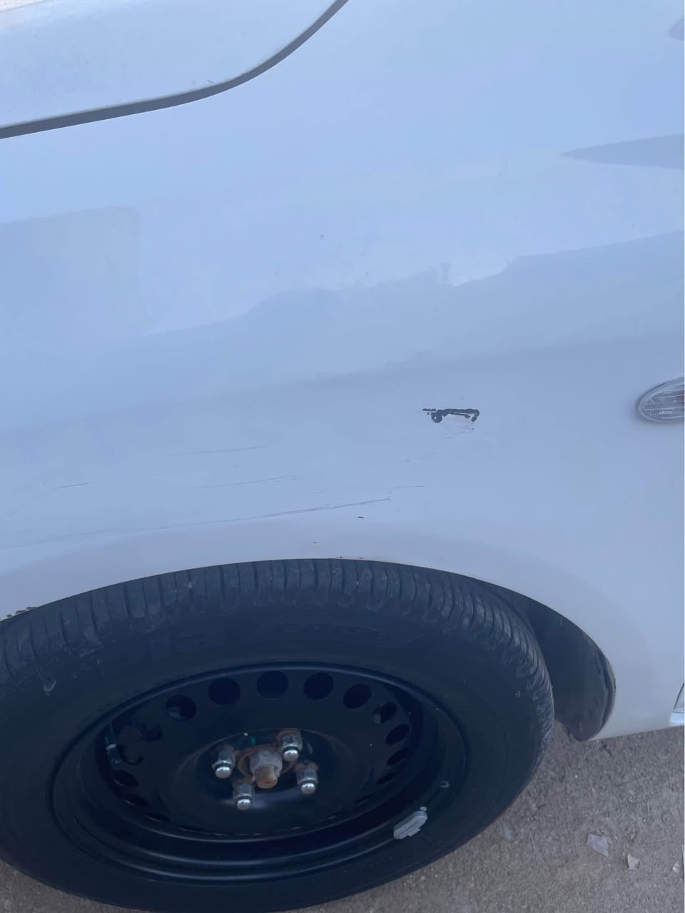 نيسان سني 24 
سياره جديده 
جاملغ وبنيد مبدل 
لباقي كفاله 
حداديه كير تخم تاير 
كفاله 
 العنوان بصره مقابل صناعية حمدان 
*********** Singapore
