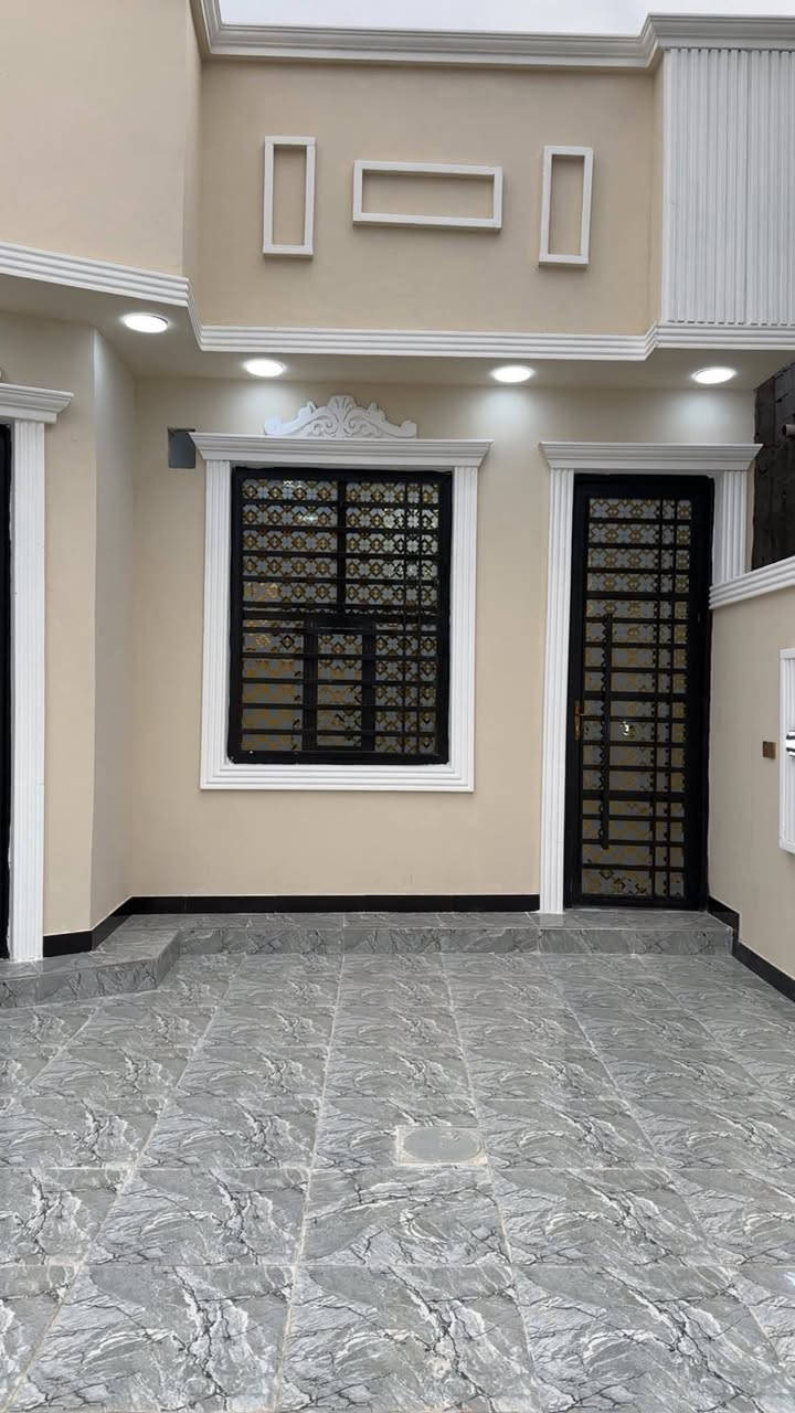 🤲 كربلاء : بالتقسيط بيتين للبيع في حي الصمود و حي الأمن الداخلي
🧡 حي الصمود مساحه 110 متر بي غرفه عدد 2 و صاله و استقبال و مطبخ وصحيات عدد 2 بيت بناء درجه اولى 

😘 حي الامن الداخلي مساحه 100 متر بي غرفه عدد 2 و صاله ومطبخ صحيات عدد 2 بيت بناء درجه اولى 

⭐ شهريا 500 الف فقط لا غير 
فقط كفيل موظفين عدد 2 سواء  عسكري او مدني 

بيت يداور بأسمكم ثاني يوم بدائرة التسجيل العقاري 

😌 مااتعامل مع المندوبين والمندوبات وبياعه شرايه و اصحاب مكاتب بدون احراج 

🔥 بيوت بناء كونكريت مسلح طابوق جمهوري سيراميك مرمر ديكورات خريطة اخر تحديث 

مااكدر ارد عل تعليقات غير متواجد 

❤️‍🩹 للاستفسار او الاتصال او واتساب 
هذا رقم استاذ احمد سعيد ويستاهلون كل  ابناء المحافظات 

*********** 
استاذ احمد سعيد 

❤️ بأي وقت اتصلوا حاضر 
هناك خصم للموظفات كافه بنسبه 3 بالمئة 

أيضا هناك بيوت في مناطق اخرى سوف نعرضها لكم عند الاكمال منها 

تقبل الله صيامكم وشهر رمضان مبارك عليكم 🧡
