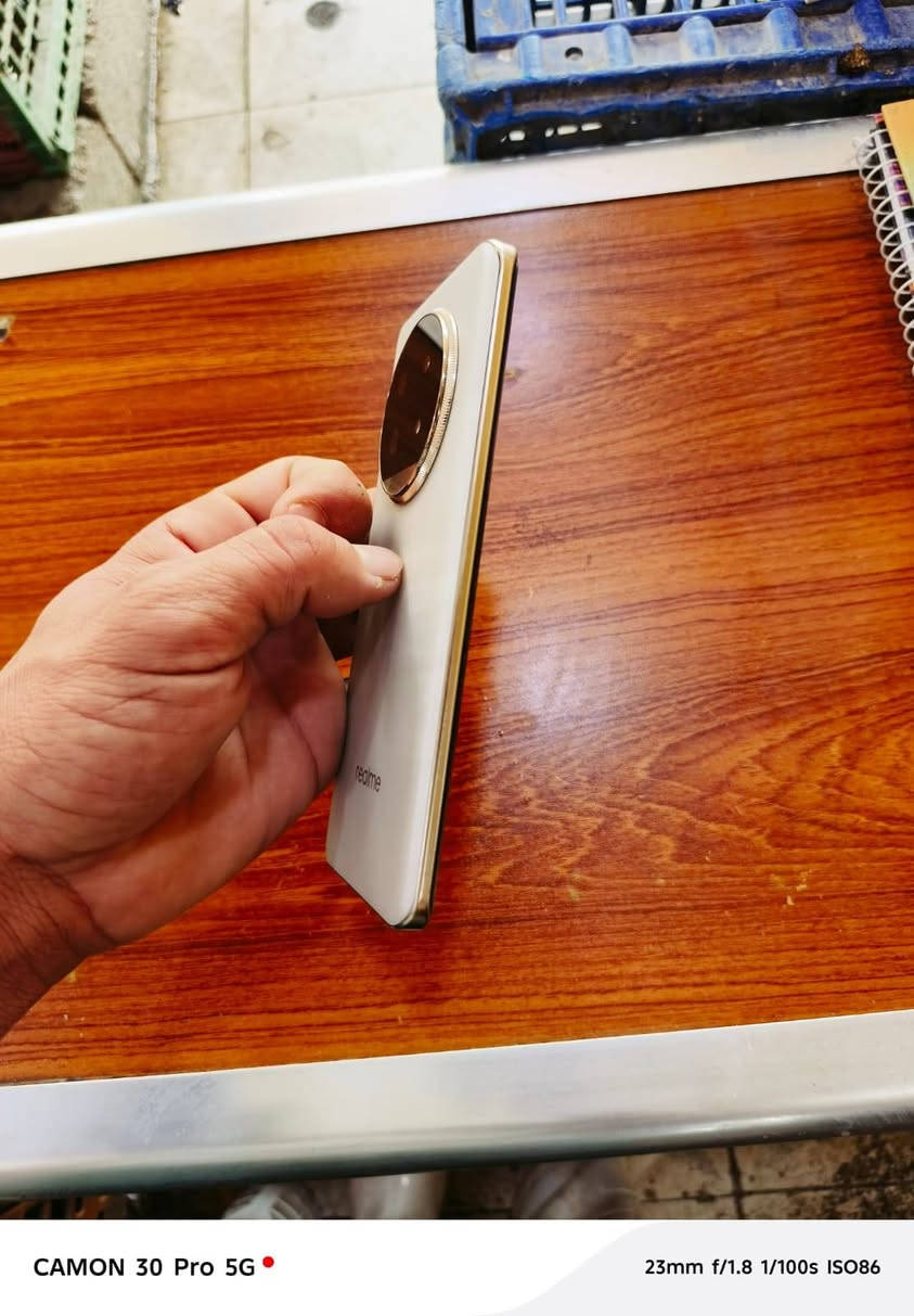 للبيع ريلمي 13برو بلاص 5G
ذاكره 512
 نضافته 95. بلميه اخو الجديد
زووم 120 X. دقه الكامره نضام سوني 
بطاريته 5200
كامل ملحقاته
السعر 350. وبي مجال كلش كلش بسيط
المكان بصره حيانيه
***********
