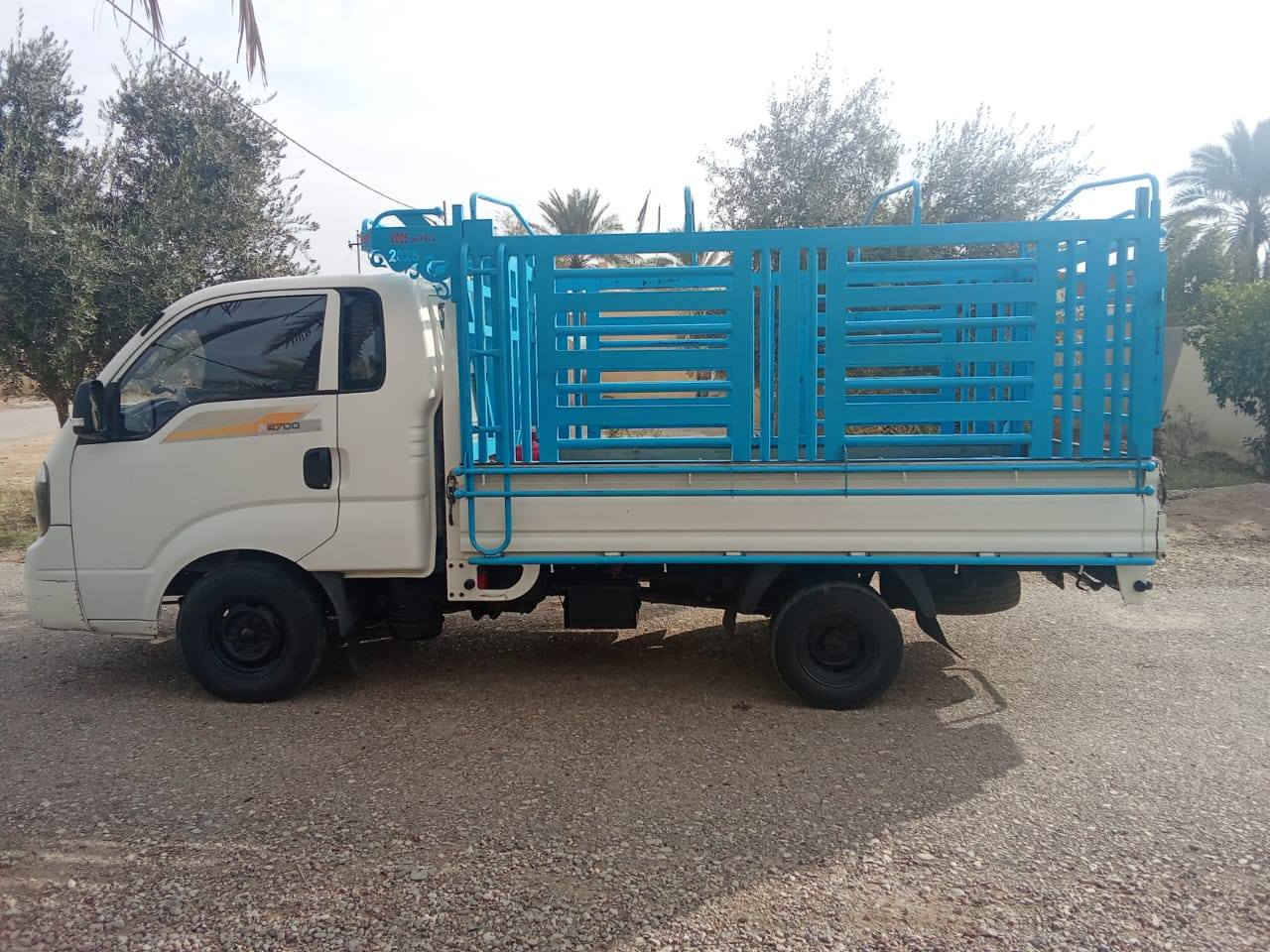 كيا بنگو موديل 2018 
اردني باب اول 
رقم واسط عريض  
كفاله عامه
بأسمي تحويل بنفس الاسبوع 
تخم تاير جديد 
حداديه جديده 
تدفئه تبريد شغالات 
شاصي مكفول 
كير واكسن وضع الشركه 
محرك وضع الشركه لا تنقيص ولا تبخير 
السياره جاهزه من كلشي ما بيها اي نقص 
السعر 130 وبيها مجال حگ الجيه 
***********... مكان السياره واسط قضاء الصويره
