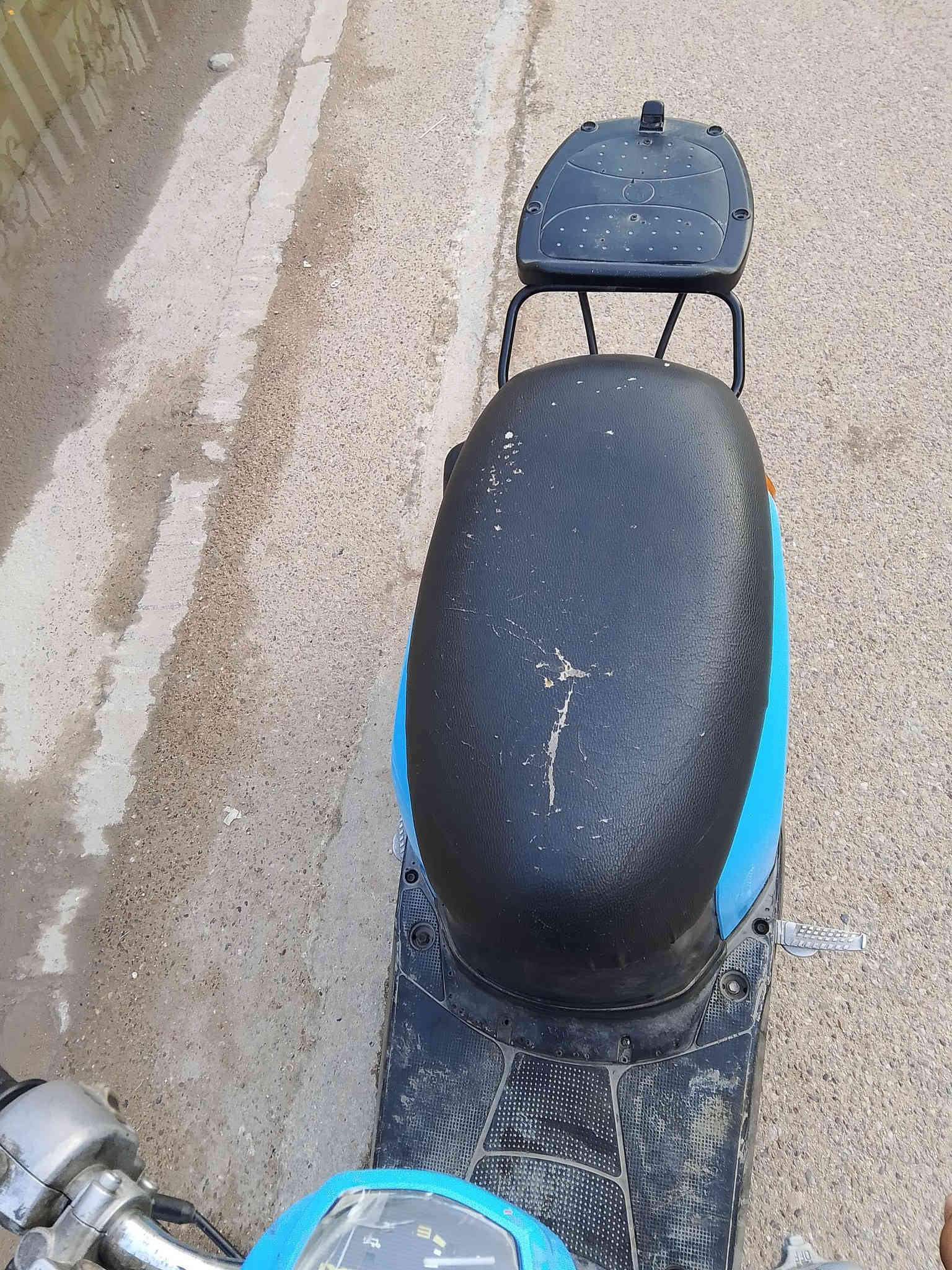 السلام عليكم للبيع ماكس بوليس دراجة مكفولة كفالة عامة من كلشي تجي وتفحص وتكلب دراجة ما بيهة اي نقص دراجة كفرات مختمة مكينة طابوكة جديدة السعر 490 مكاني دورة اتصل واتس اب ***********
