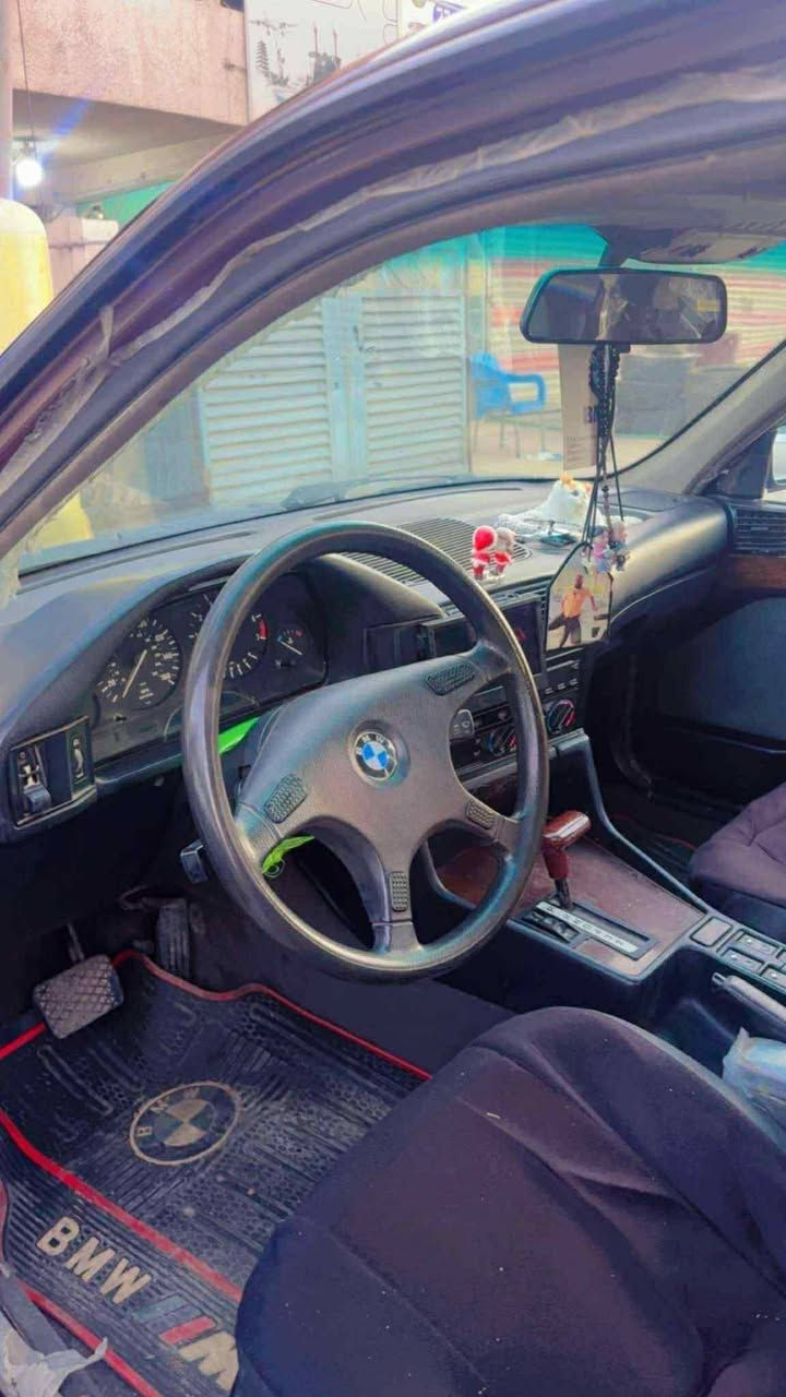 السلام عليكم اخوان بي ام للبيع موديل 1991 حجم 525  مكينه مسكر كبس  اوتوماتيك كير كفاله مكينه كفاله سياره صبغ عام جماليه بدون ضرر بدون ضربه تبريد شغال كهربائيات كلها شغاله رقم اربيل  السعر65  مكاني بغدادد
***********
