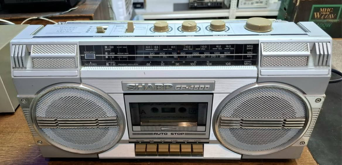 مسجل كاسيت ماركه شارب Sharp وراديو متعدد موجات
جدا نظيف بلادي

ياباني

٧٥ الف وتوصيل مجاني كل المحافظات

محمد الآغا للصوتيات

***********
