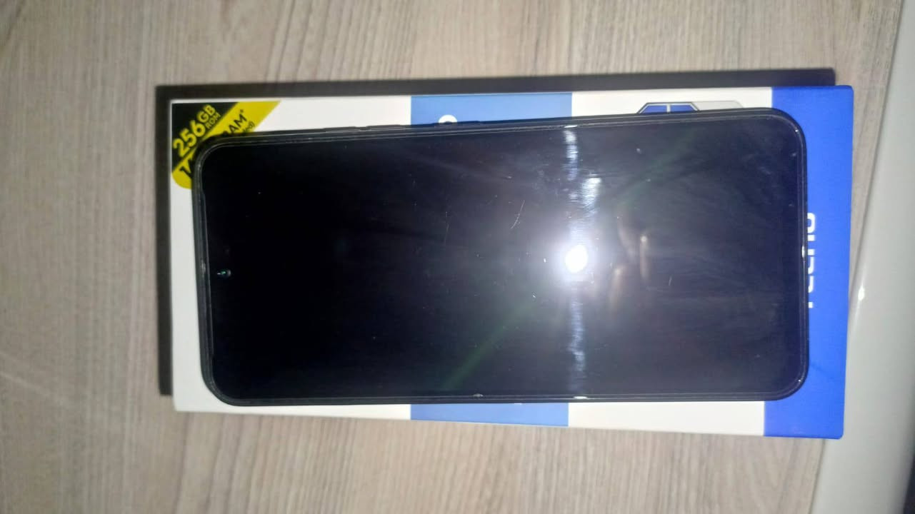 سلام عليكم اخون مبايل للبيع Techno Spark 30 Pro تكنو سبارك 30 برو 
ذاكرة 256 عشوائية 8
بطاريه 5000ملي انبير 
معه شاحن 30 واط يدعم الشحن السريع 
كامره ممتازة 108 ميگه بكصل الخلفية + مثبت بصري 
الأماميه 13 مگيه بكصل 
بل مناسبه كرتونته موجوده 
يشغل 60 فريم ببجي بسلسة 
او 40 فريم بل HD
وبل نسبه لتصوير هاي اكو نموذج عن تصويره
السعر 200 قفل لتواصل *********** 
على الواتساب او الهاتف وموجود على الخاص وحياكم الله 
ومراوس عادي حسب القناعه طبعن ربي يوفقكم ويوفق الجميع بحق محمد وآل محمد
