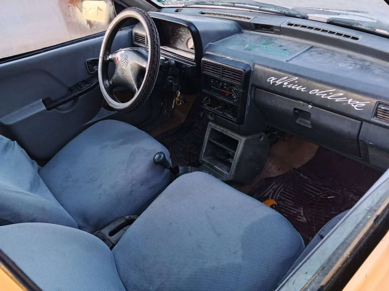 سايب 2011 مكينه بصوت كم شفت بيها طخه من ورا سياره شغاله فيها ضربه من ورا بيها الماكينه صوتكم شفت سنويه مشروع وطني كربون بيا هي 300 سياره شغاله.    *********** ا سعر 13
