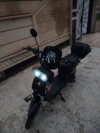 ماطور شحن • ٥ بطاريات • صندوق خلفي