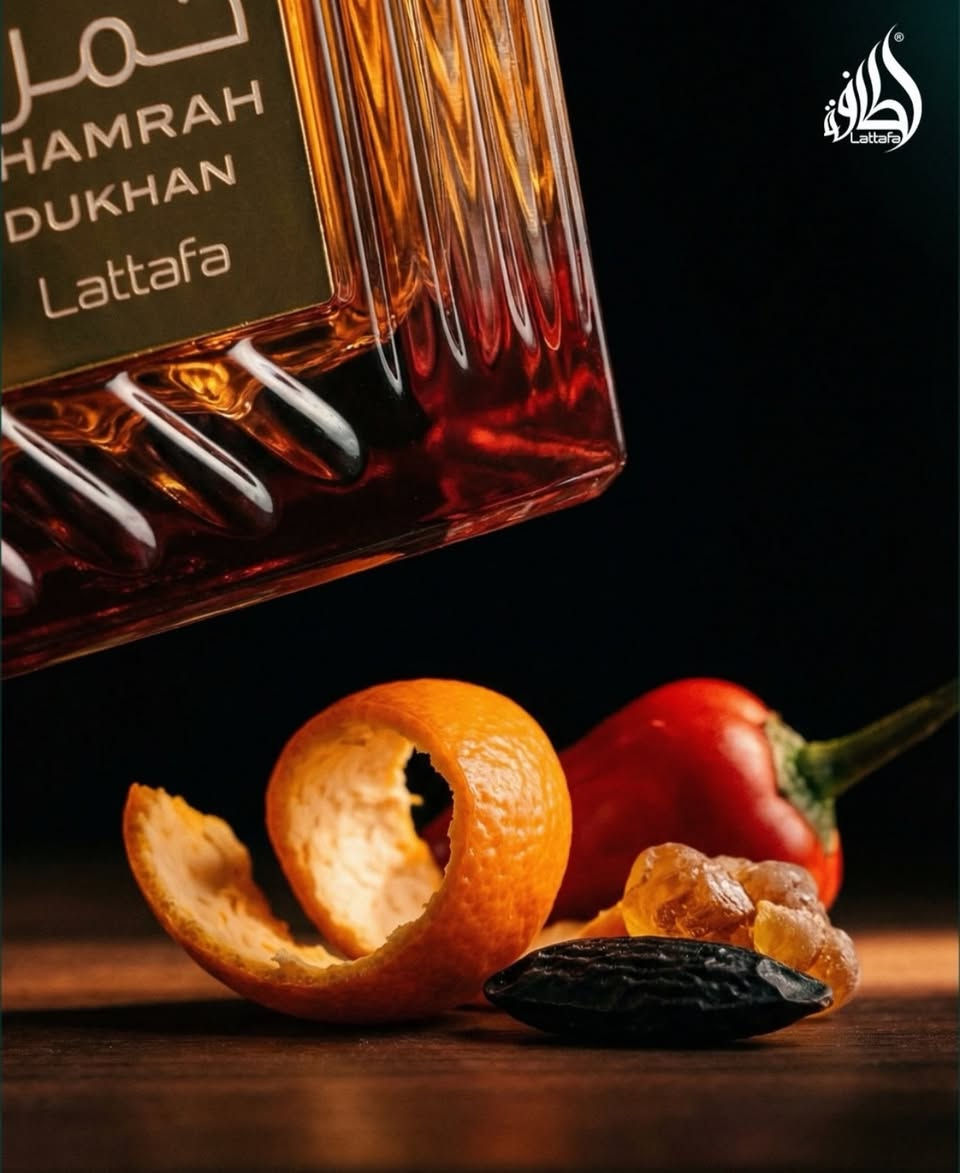 عطر خمرة دخان 🔥
تجربة مختلفة لعشّاق الروائح الجريئة.

من أول رشة تحس بدفء التوابل مع لمسة دخانية فاخرة، وبعدها يبدأ العطر يهدى ويطلع بطابع عميق ومخملي يخليك مميّز بدون مبالغة. ثابت وفوّاح، مناسب للمساء والأجواء الباردة، ويعطي إحساس فخامة وثقة ✨

لو تحب العطور الشرقية بلمسة عصرية، خمرة دخان خيار يستاهل التجربة 
‎اختيار مثالي للذوق الراقي ✨
___________________________________\\\\\
‎تاج الخليج للعطور العربيه والفرنسية💫
‎استمتع بلمسات من الفخامة
‎تجربتك الفاخرة للعطور

‎▪️أرقام الهاتف:
مفرد ***********

‎جملة ***********
‎خدمة العملاء ***********
‎موقعنا/ منصور حي دراغ
‎#تاج #لطافة_للعطور #لطافة_الإمارات
