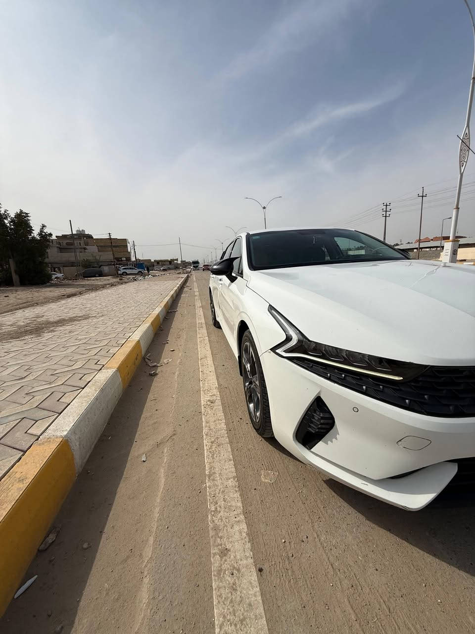 K5
موديل 2023 رقم بغداد 
سياره كفاله فقط دحجه بالباب ماشيه ١١٠ 
1_ بصمه تشغيل وتشغيل عن بعد
2_ حساس امامي خلفي 
2_ حساس ضغط اطارات
3_ كامره وشاشه اعطال وشاشه 
Apple car play + Android Auto 
4_ خمس وضعيات قياده 
(Comfort + Sport + custome + smart + ECO )
5_ مثبت سعره 
6_ تبريد لمس بيانو منفصل مناخين
7_ سياره مغلفه حمايه بنيد و دعاميه و لايت 
سعر 212 وبيه مجال 
***********
***********
سياره على وضع الشركه وجاهز
