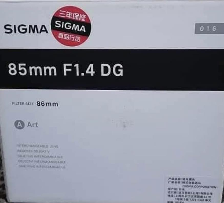 عدسة Sigma 85mm f/1.4 DG Art لنظام نيكون، نظيفة جداً جداً وحالتها ممتازة، فقط الهود فيه كسر خفيف جداً ولا يؤثر على الاستخدام أبداً، العدسة تعمل مثل الوكالة. للبيع بسعر مناسب، والجاد يراسلني


**إذا كنت صاحب هذا الإعلان وتريد حذفه لأي سبب، رجاءا أرسل رسالة إلى الدعم الفني**
