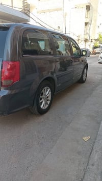 دوج كرفان 2020 sxt سياره ماشيه 70 ميل فول مواصفات (صندوك كهرباء/ بوب ك...