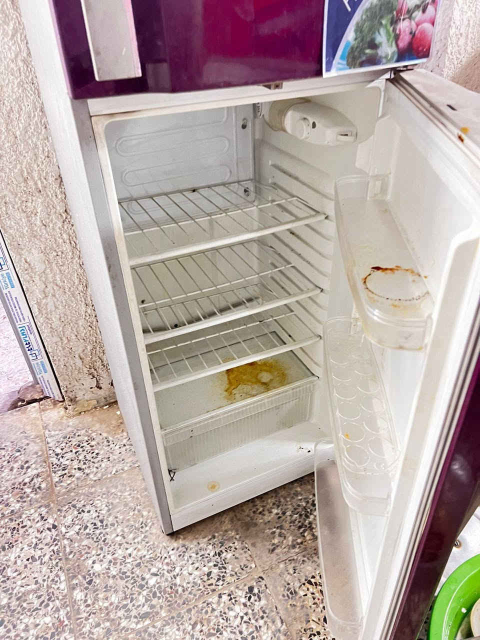 سلام عليكم
للبيع ثلاجه 
السعر 150 الف وبيهه مجال قليل 
المكان   الاسكان 
واتساب ***********
