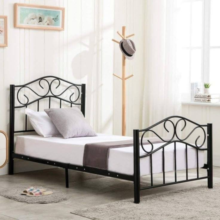 سرير نفر حديد نوعيه الاصلي والثقيله تتحمل وزن ثقيل يوجد توصيل لكل المحافظات 
F110


**إذا كنت صاحب هذا الإعلان وتريد حذفه لأي سبب، رجاءا أرسل رسالة إلى الدعم الفني**