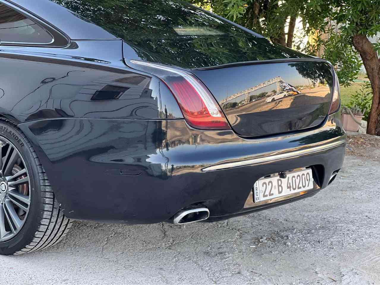 جاكور XJL
موديل 2012
محرك8سلندر المرغوب بدون تيربو بدون سوبر 
بانوراما 4كشنات تدفئه تبريد 4كشنات كهرباء 
تبريد اكواب 
بردات 3
دعاميه خلفيه صبغ فقط فول مواصفات 
نقطة عمياء 
جنطة كهرباء وشفط
تحكم بالكرسي الراكب الامامي من الخلف 
مري شفط +قلاب بالرجوع 

رقم اربيل الجديد سنويه لل2028تحب وكاله تحب تحويل 
يعني الجمال والمتانه والاناقه تنجمع بسياره جاكور متعة القياده السعر 128 ورقه 
بيع او مراوس 
مكان السياره بغداد 
*********** بغداد, العراق
