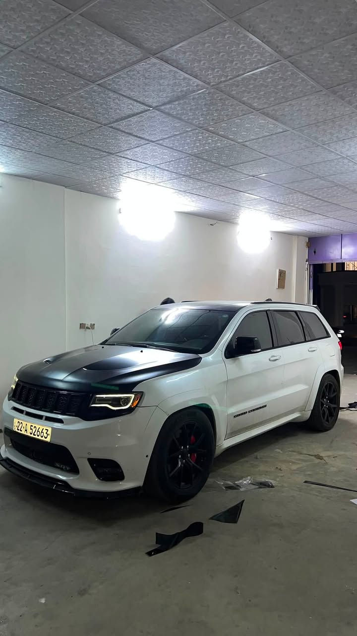 جيب  2017  SRT  
فول فول مواصفات 

بيع او مراوس بجارجر 6.4
فول مواصفات واحد على واحد 6.4

المحرك : V8 6400
العداد : 85.000 الف مايل 
رقم اربيل الجديد 
 
المواصفات :
* رادار امامي مع مانع تصادم . 
* نظام الاصطفاف الالي (اوتوپارك) . 
* تحذير الخروج عن المسار . 
*بانورما واحزمه صفر 
* فرش المقاعد من الجلد  
* صفي المقاعد الأمامية كهربائية .
* ذاكرة لحفظ وضعيات الجلوس . 
* صفي المقاعد الأمامية مع تبريد وتدفئة . 
* صف المقاعد الخلفية مع تدفئة . 
* انظمة القيادة على حلبات السباق . 
* نقطة عمياء .
* ويل تراك هوك قياس 20 انج .
* فچوچ برمبو
* مقود السائق SRT كاربون فايبر
* مقود السائق كهربائي . 
* تدفئة ستيرن . 
* سقف بانوراما .
* شاشه كبيرة مع نفكيشن GPS .  
* مصابيح امامية زنون . 
* المصابيح الأمامية مع LED لايت . 
* كشافات ضباب بروجكتر زنون . 
* سقف المقصورة شاموا. 
* تشغيل عن بعد .
* صندوق كهربائي .
* حساسات أمامية . 
* حساسات خلفية .
* كاميرا خلفية .
* مرايا متحسسه للضوء العالي . 
* مرايا جانبية قابلة للطي . 
* محدد سرعة . 
* نظام بريك اوتماتيكي ( Auto Brake System ) 
* ⁠طبعاً بعد بيها مواصفات هواي 
الاضافات الي عليها 
تفريغ
برمجه
فيت بم ريسنك  
بيها كلير البيها ٤ قطع كلير رش حادثها بس دعاميه 
لون صدفي السياره مو ابيض 
السعر ٢٢٥ بيها نجال
كركوك ***********
