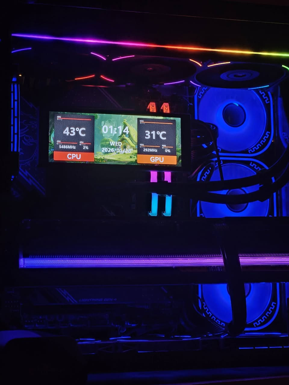 المعالج: Intel Core i7-14700KF
كرت الشاشة: ASUS ROG Astral RTX 5080
المبرد: Thermalright Trofeo Vision 360 Liquid
اللوحة الأم: MSI Z790 Gaming Plus WiFi
الرام: 32GB (2×16GB) DDR5 6000MHz
التخزين: M.2 SSD سعة 1TB
مزود الطاقة: Segotep GM1000W 1000W 80+ Gold
الكيس: Mass M06
فقط كيس وكراتين اغلب القطع موجوده للبيع مكاني بغداد الحريه 
*********** السعر اربعه مليون ونص
