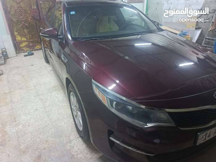 السلام عليكم سيارة كيا اوبتيما وارد امريكي مديل ٢٠١٧لون كرزي السيارة مكفولة تقرير مياه الأمطار تعمل وتسير من امريكه ماشية ٨٢ميل السعر ١٤٠ وبيها مجال السيارة رقم بصرة بسمي انكليزي رقم ***********
