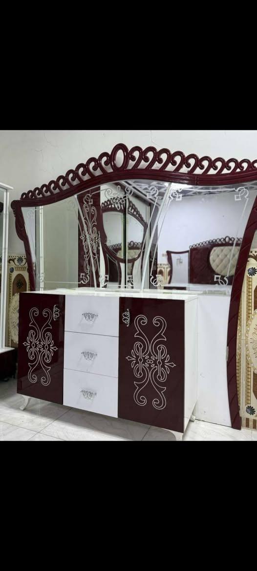 غرف لبيع تركي حلوه ونضيفه سعر 450 بيه مجال عنوان بصره حيانيه واساب ***********
