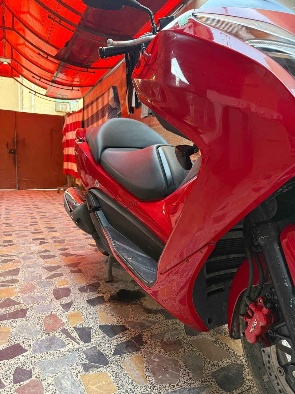 السلام عليكم فورزة 012 للبيع الدراجه رنبة مكفوله كفاله عامه ماشيه 40 الف السعر 20 ورقه وبيهة مجال بسيط العنوان بغداد الشعله للاستفسار هذا رقمي ***********
