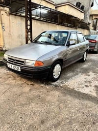 لبيع أوبل استر   موديل ٩٢سيارة حجم ١٦  نضيفة معوزة شي   كير ومحرك بشرط...