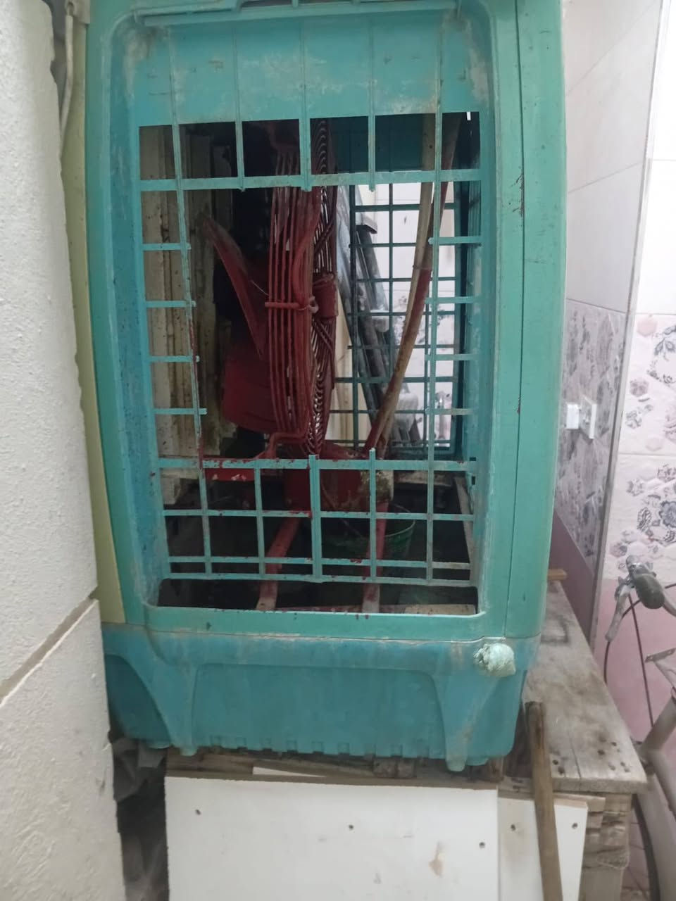 مبرده كونفيرة للبيع العنوان الحريه الاولى للاتصال على الرقم *********** السعر ب 30 الف
