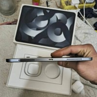 ايباد air 5 معالج m1 المعروف باادائه الخارق نظافة ٩٧٪ ذاكرة ٦٤ بطارية ...