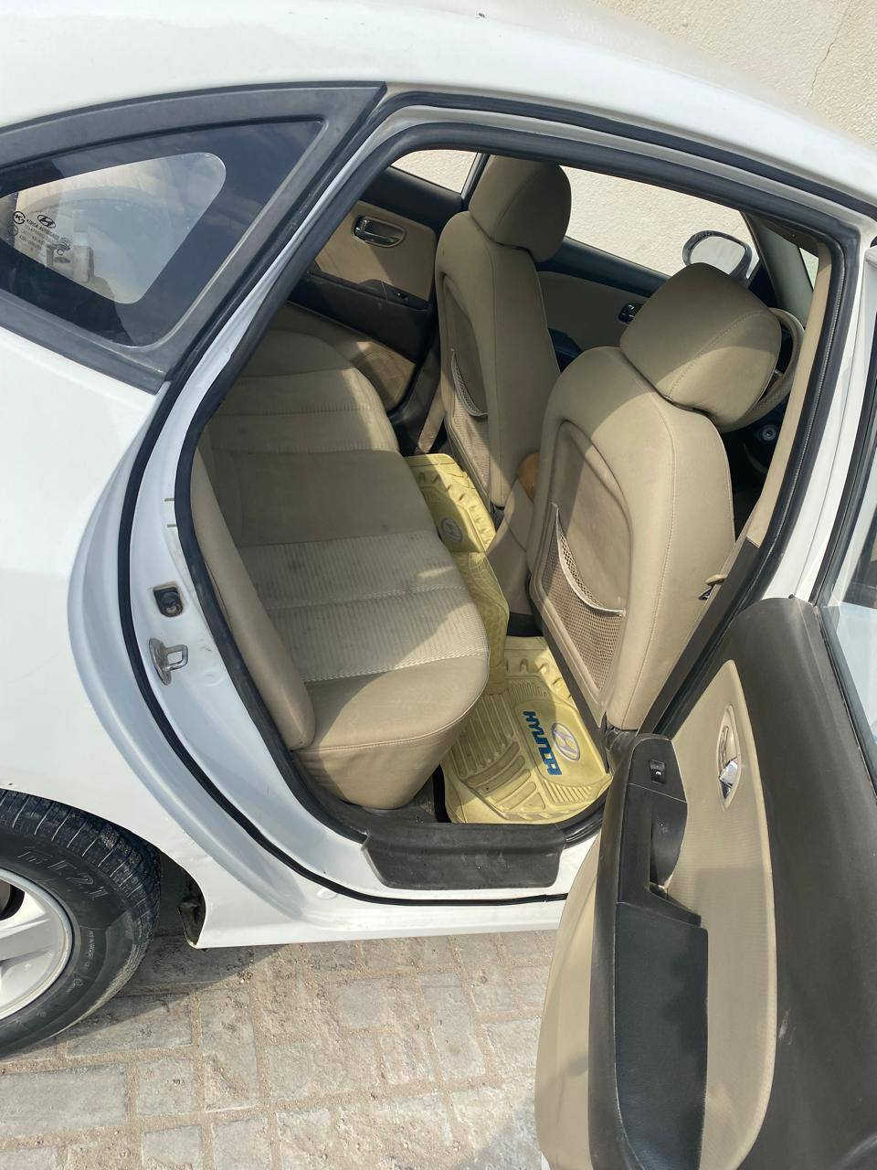 سلام عليكم
النترا موديل 2010 خليجي 
رقم بابل تحويل مباشر
مكفوله من الضربه. 
بيها كلير مكانات قليله 
السعر 110 
للاستفسار الاتصال على راعي السياره 
***********
