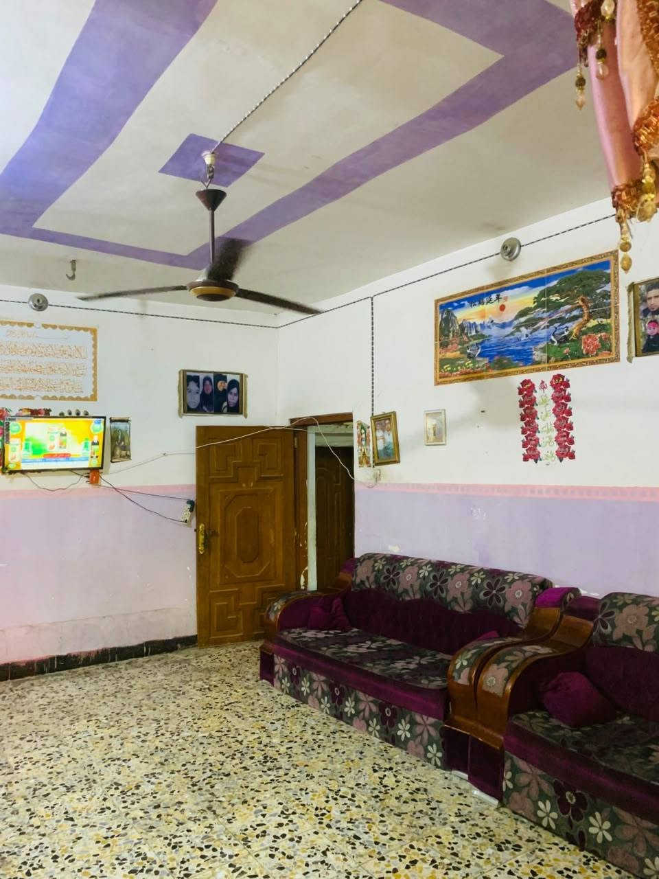 سلام عليكم يعلن مكتب الحمداني عن وجود قطعه ارض طابو زراعي سند ٢٥ العنوان مفرك السده المحطه عرب السيح يتكون  بيه غرفتين عكاده وتيغه درج ومطبخ وحمام وصاله استقبال وحمام خارجي واكو داخلي وتواليت وحديقه المساحه ٢٦٠ متر. الواجه ١٣ نزال ٢٠ (السعر ٢٠ مليون وبي مجال)للتواصل والاستفسار مراجعه مكتب الحمداني او الاتصال علئ الارقام ***********
