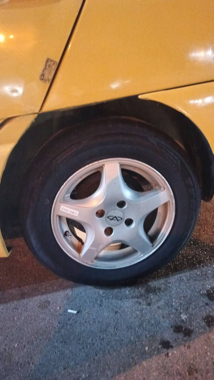 السلام عليكم
شيري كوين ٢٠١١
سياره محوره كورلا تحوير ليث الواسطي
سياره خير من الله تخم تاير جديد ويل كب بلادي
ريموند تقفيل تفتيح دوشمه جديده زنون اصلي ابو ضمان عالي ناصي شاشه 
سياره خير من الله صدر امامي خلفي نضيف
فول نعومه كير مكينه ادمه كله جديد 
تاخذه تدعيلي كبل للشغل 
صار عندي ٦ اشهر ابد موكفتني بشارع 
كله عل بلاد بدون حادث بدون صبغ 
فقط خياس بصيط دوسه الجوه صفحه وحده 

رقم بغداد انكليزي سنويه بسمي 
رقم الهاتف واتس اب موجود ***********
السعر ٤٠ ورقه بيه مجال بصيط للشراي 
تعال واتس اب مارد تعليقات
تحياتي مكان السياره بغداد حي الجهاد
