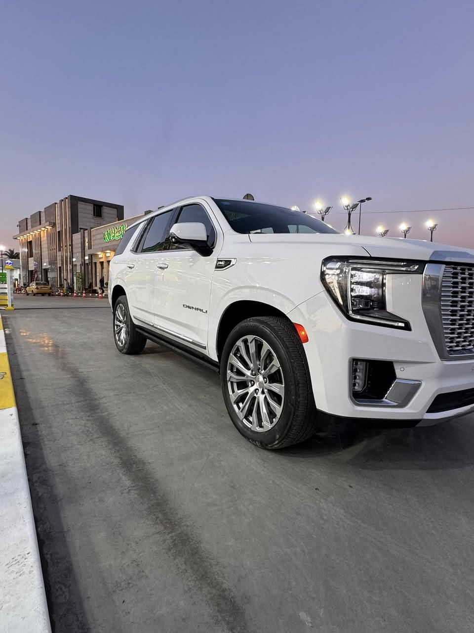 🚗
GMC Yukon Denali

GMC يوكن دينالي2023

المدينة - بغداد  - شارع فلسطين
  المسافة المقطوعة    -14 الف   

: السياره فوول 1/1 

المحرك: 6200cc 8 سلندر ⚙️
الممشى:  14 الف ✅
الوارد: أمريكي 🇺🇸
الضرر: ارباك كشن فقط باب مبدل نفس لون وصبغ مقدار 4 اصابع بل باب الخلفي من جوه ، 
 العجلات: ويل 22 إنش
كراسي كهربائية + تدفئة وتبريد
• شاشة وسطية كبيرة + نظام صوت فاخر 🎵
• كاميرات 360 درجة + حساسات أمامية وخلفية
• بصمة تشغيل ودخول ذكي
• فتحة سقف بانوراما
• تحكم مقود متعدد الوظائف + مثبت سرعة

• أنوار LED أمامية وخلفية
اي استفسار رقمي ***********
