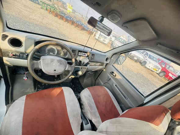 السلام عليكم للبيع سياره كيه شيري بيك اب موديل (2013)رقم بغداد (تحويل ثاني يوم )محرك كير خير من الله مكفوله من الحادث بس بيه خياس بسيط بالبدي موضح بصور العنوان واسط الزبيديه  للستفسار( ***********)
