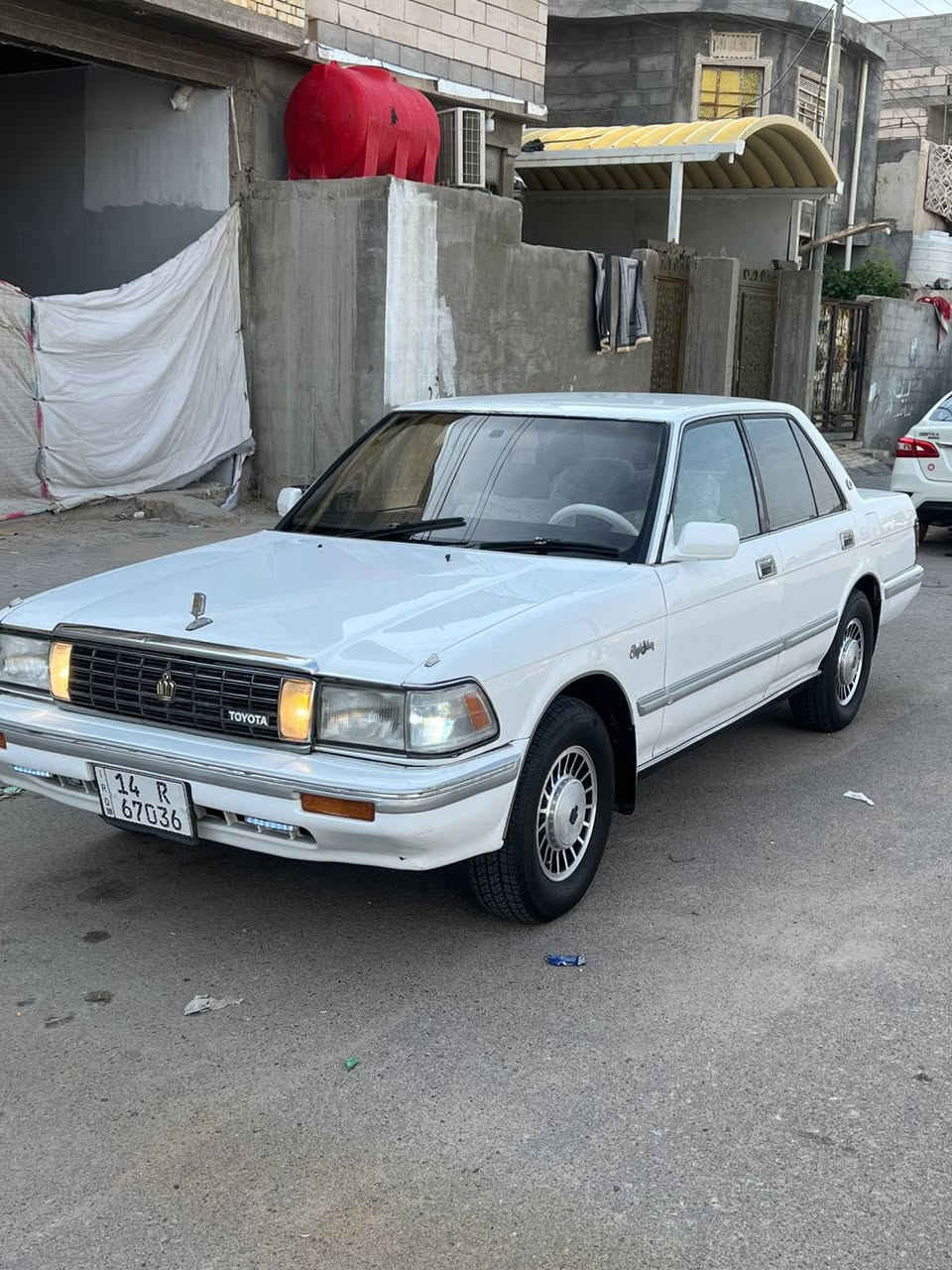 سلام عليكم سيدان رقم بصره مشروع وطني سنويه لغاية 2030تنتهي رقم بصره انلكيزي تحويل ثاني. يوم. السياره كفاله عامه من الكص والنقل. وللضربه ولعيب شرعي.  السياره مكينه وكير ثنين ونص شرط كارتون. واحداًده واتخم تاير شرط كله زيرو.  السياره جديده حيل متعوب عليها كلش مابيها اي نقص. السعر. 68مجالها قليل. هاتف. ***********البصره.
