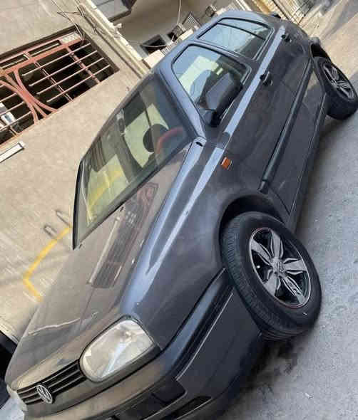 بعد اذن مسؤول الكروب والاخوة الاعزاء 
تم تنزيل السعر بسبب السفر 
كولف نفخ 92 مصبوغة عام كير اوتو محرك 1800 دوش خير من الله قبل ايام بدلت دوش جديد ومنظومة بانزين كاملة عبوة جديدة تخم تاير السيارة محتاجله غاز تبريد وبطاين ابوب سنوية باسمي لحد ال27
السعر المطلوب 41 وبيه مجال للجادين 
علي ***********
