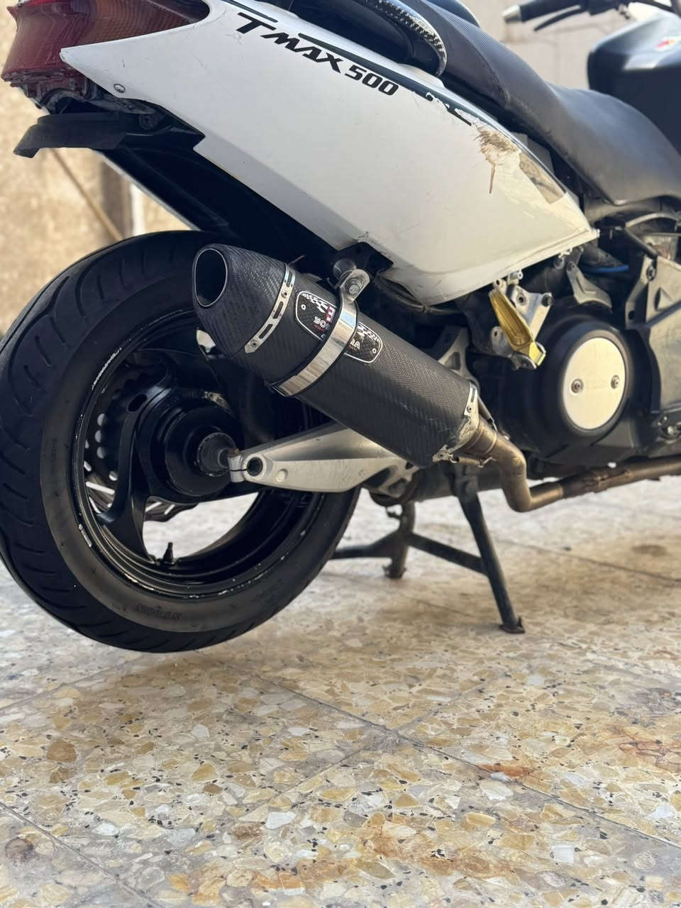 السلام عليكم تي ماكس مديل 2007 مكينه مكفوله ممفتوحه نقصها كفرات امامية سعرها ١٣ ونص عنوان بغداد البنوك ***********
