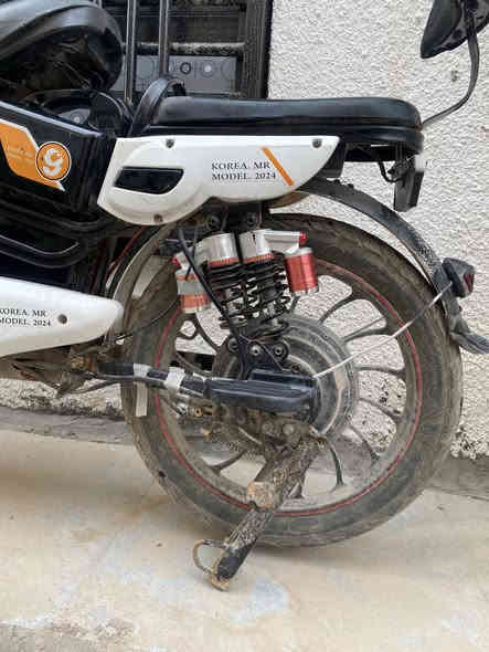 بايسكل شحن للبيع
بايسكل شحن للبيع شغال و نضيف 
حجم كبير ٤ بطاريات ياخذ .. 
بطاريات مصارلي هواي من بدلتهم
( سعر ١٧٥ الف )
مكاني كربلاء الشبانات 
***********
