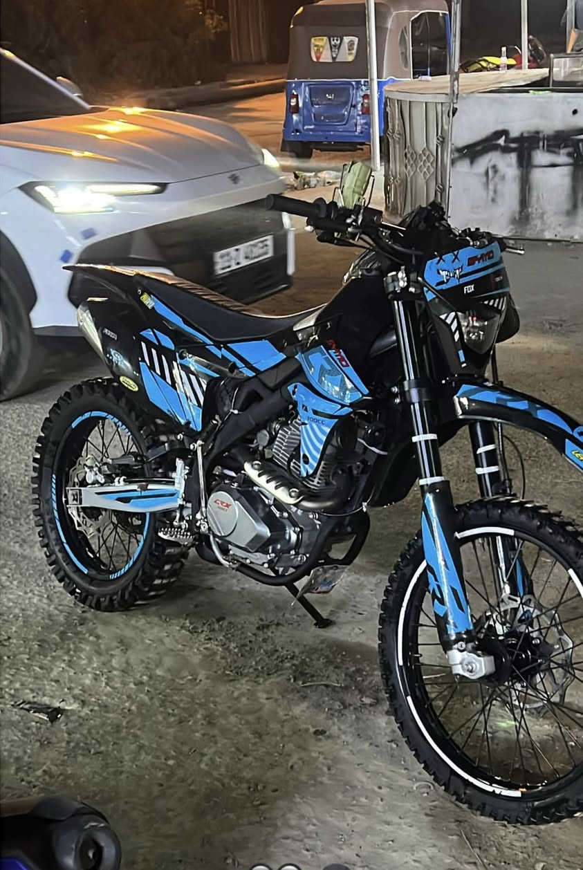 قفاز للبيع 1600 وبيه مجال تفاصيل خاص
عنوان بغداد:

رقم هاتف :***********
