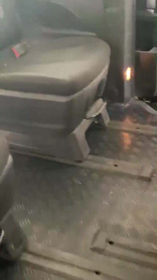 جانب من عملنه تحوير كراسي استاركت الشكل الجديد. من ٨ نفرات الئ ١٠.شغل بلادي وع وضع الشركه بدون العب اي شي بل سلايتات  دوشمه حسين شادو لدوشمة كافه انواع السيارات العنوان حلة وردية خارج_قرب مدخل شارع ٣٠ الرقم *********** ***********
