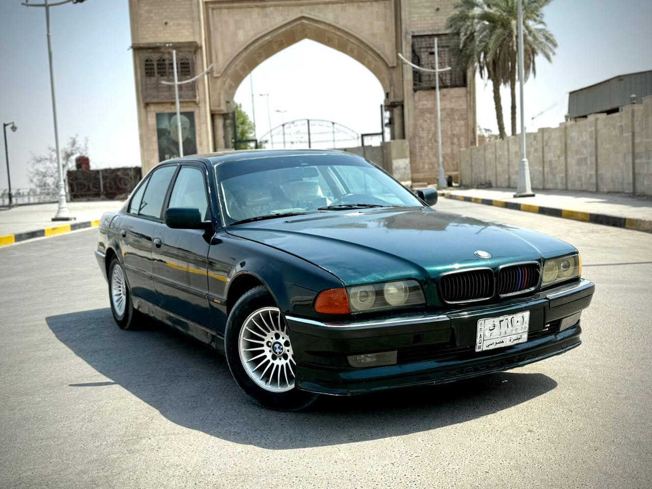 Bmw e38 744i 
بي ام دبليو كاسحه خفاش 🔥 
سياره موديل ١٩٩٨ مصبوغه عام 
بيها كان ضربه خفيفه بالجاملغ الورا ومعدليها
سياره كير محرك تبريد قطعتين كله شغال
غرفتها جلد بيجي نظيفه جدا مثل ماموضح بالصور
مكينه ٨ سلندر ٧٤٤ 
سياره ب اسمي سنويه جديده ل٢٨ تحويل ثاني يوم
بيها ملاحظات بسيطه 
مستعجل ع بيعتها بسعر اخو البلاش
رايدها ب ٤٥ وبيها مجال كلش قليل
عنوانها بصره/مطيحه/معقل/ 
للتواصل الاتصال على ***********

